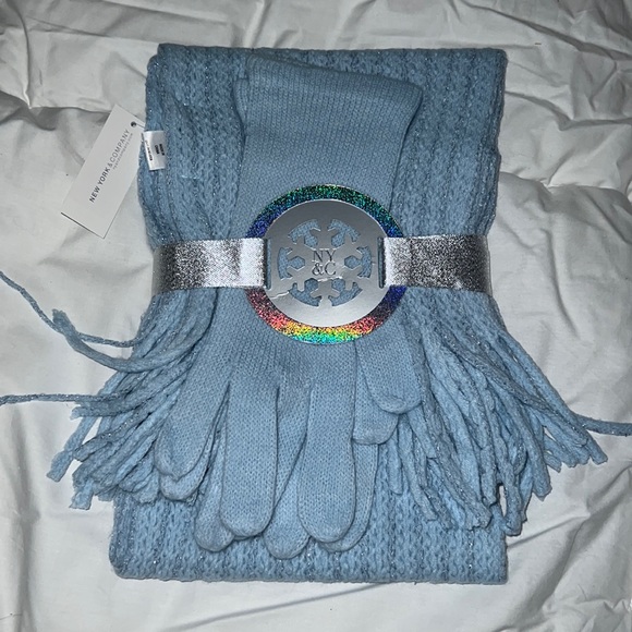 New York & Company Accessories Nwt Glove And Scarf Set Poshmark